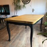 Black and wood table