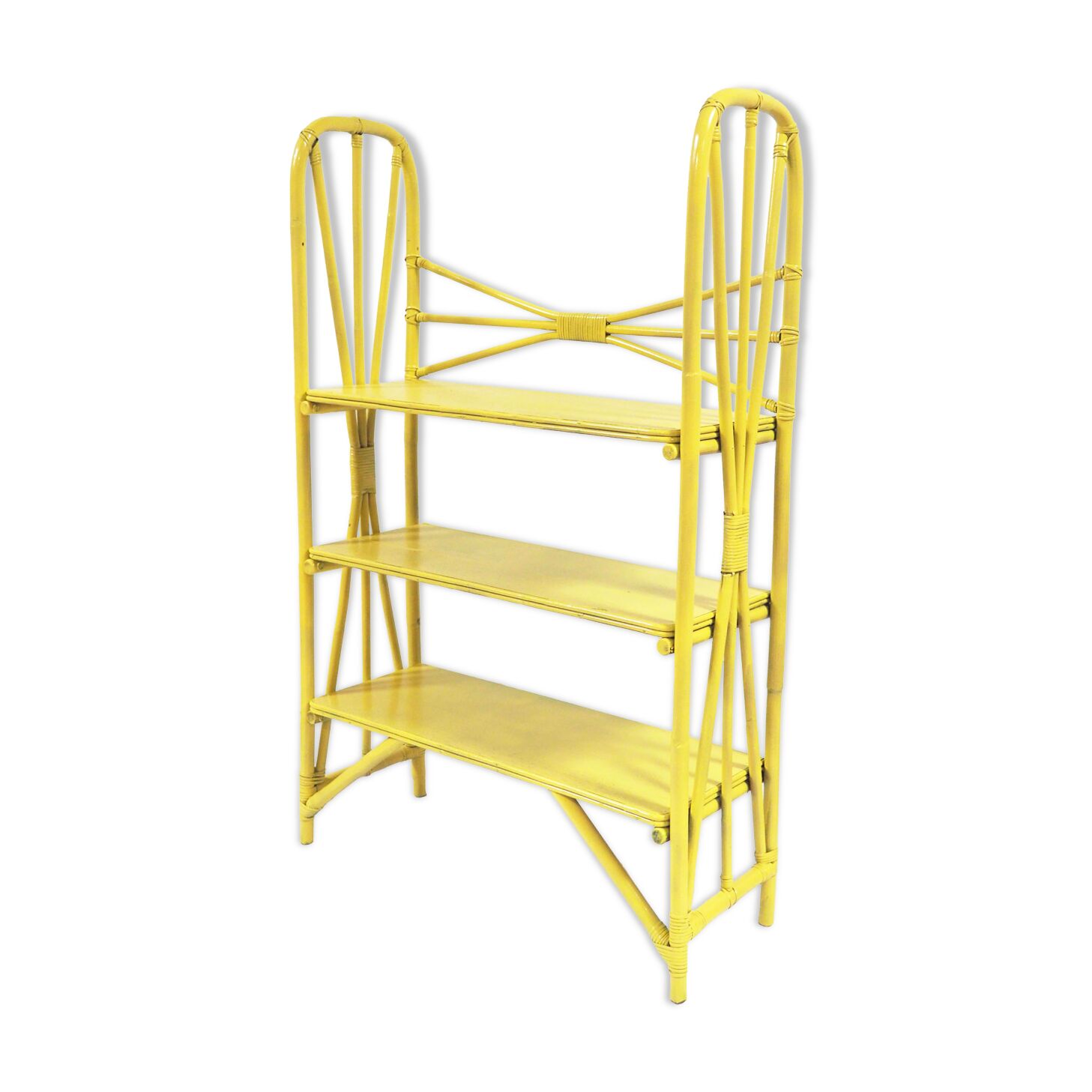 Etagères rotin jaune