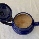 Vintage teapot 1950 in enamelled sheet metal