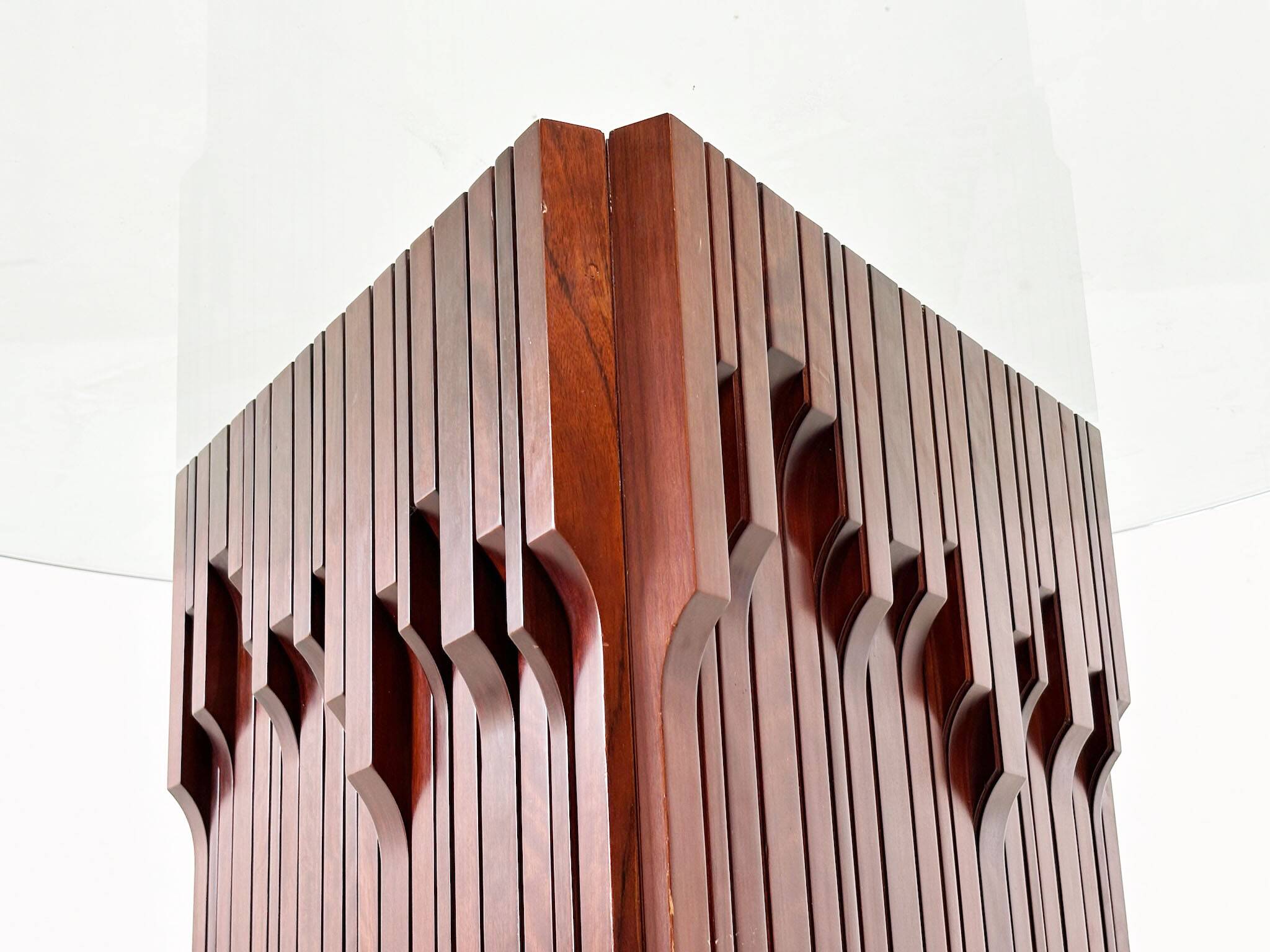 Luciano Frigerio sculptural wooden Barium dining table