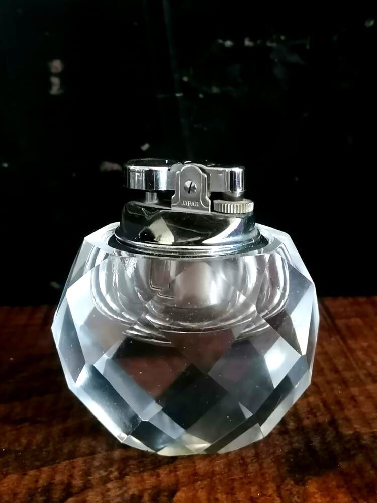 Faceted crystal table lighter