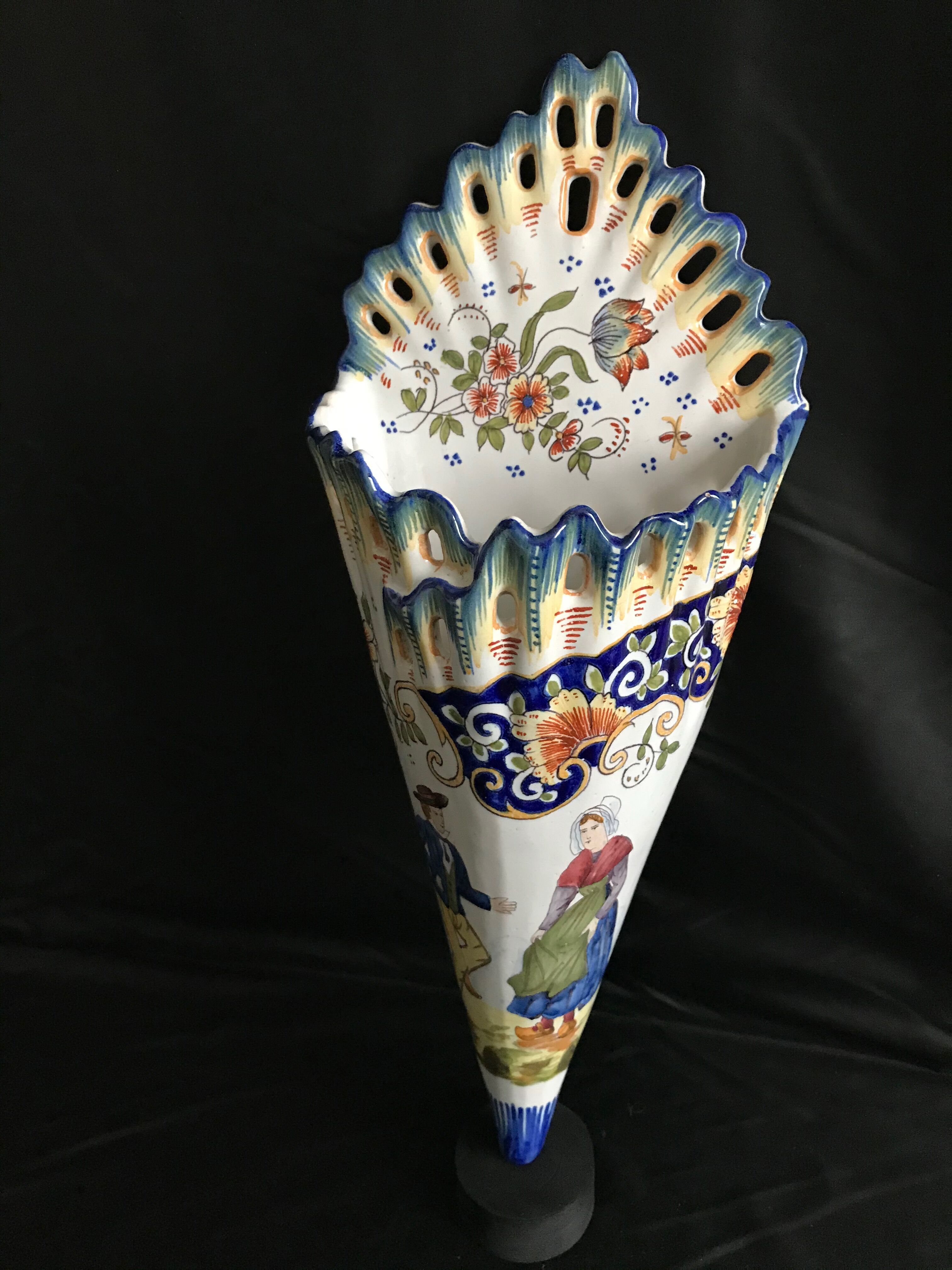 Desvres décor Rouen vase suspended