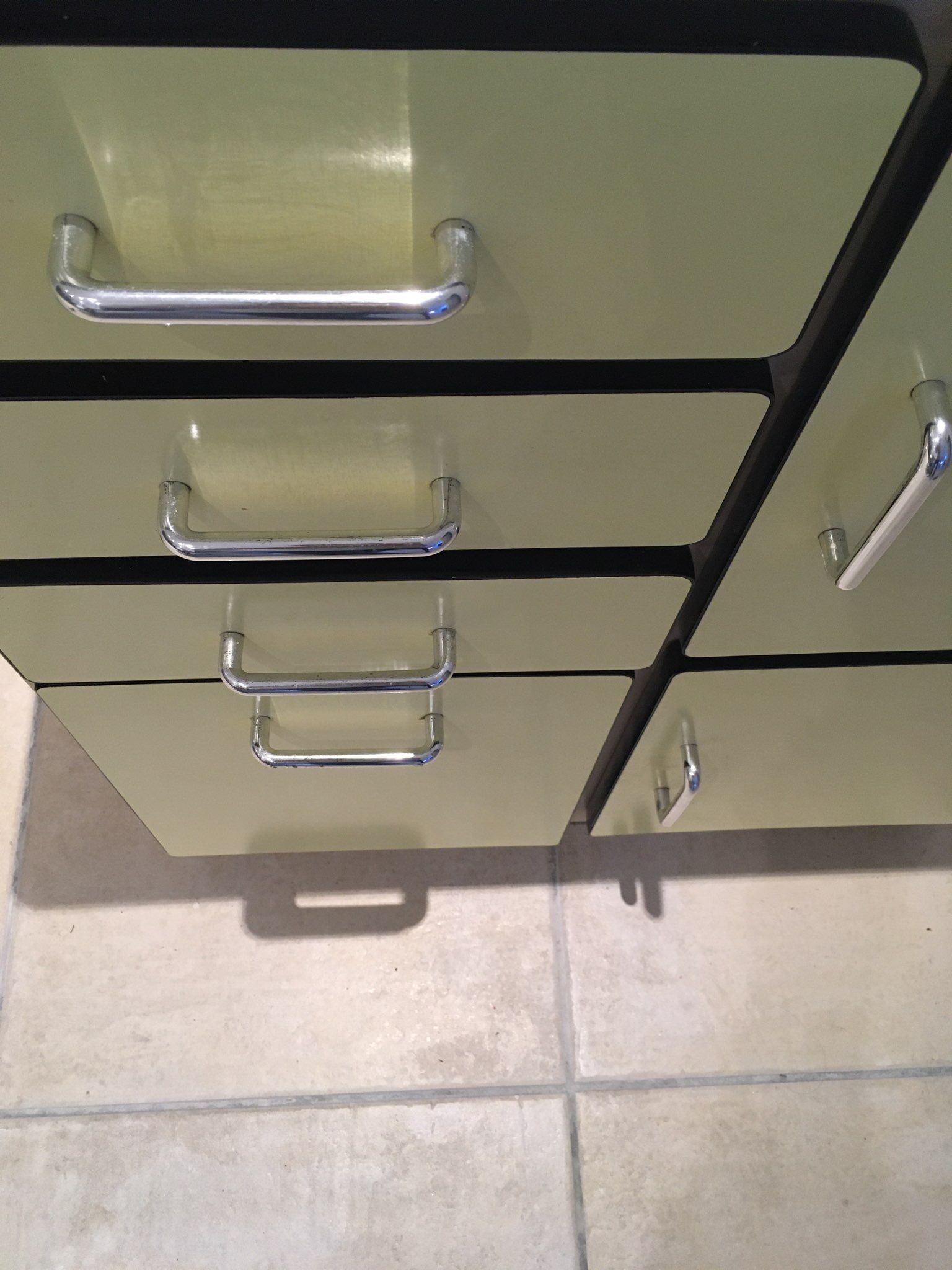 Formica kitchen buffet pale yellow