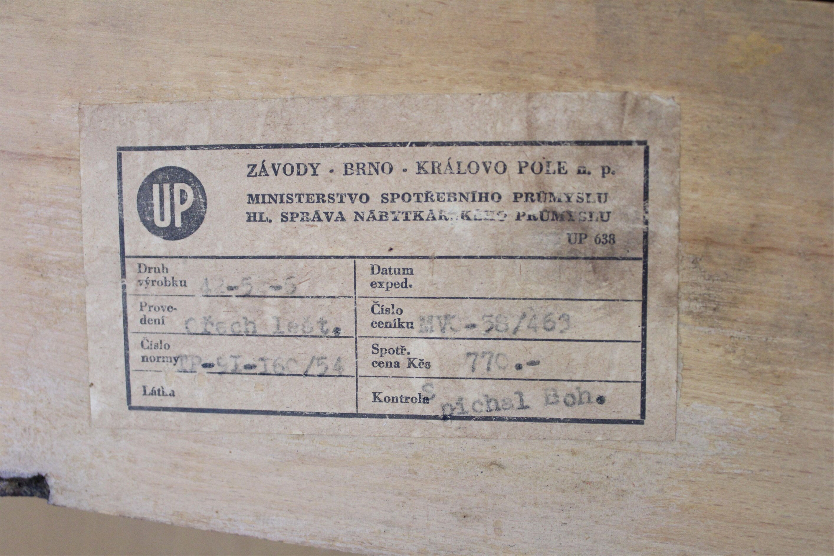 Extendable dining table by Jindrich Halabala for UP Zavody, 1950s