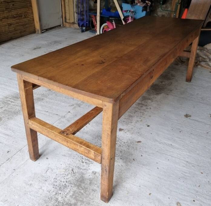 Large chestnut firm table