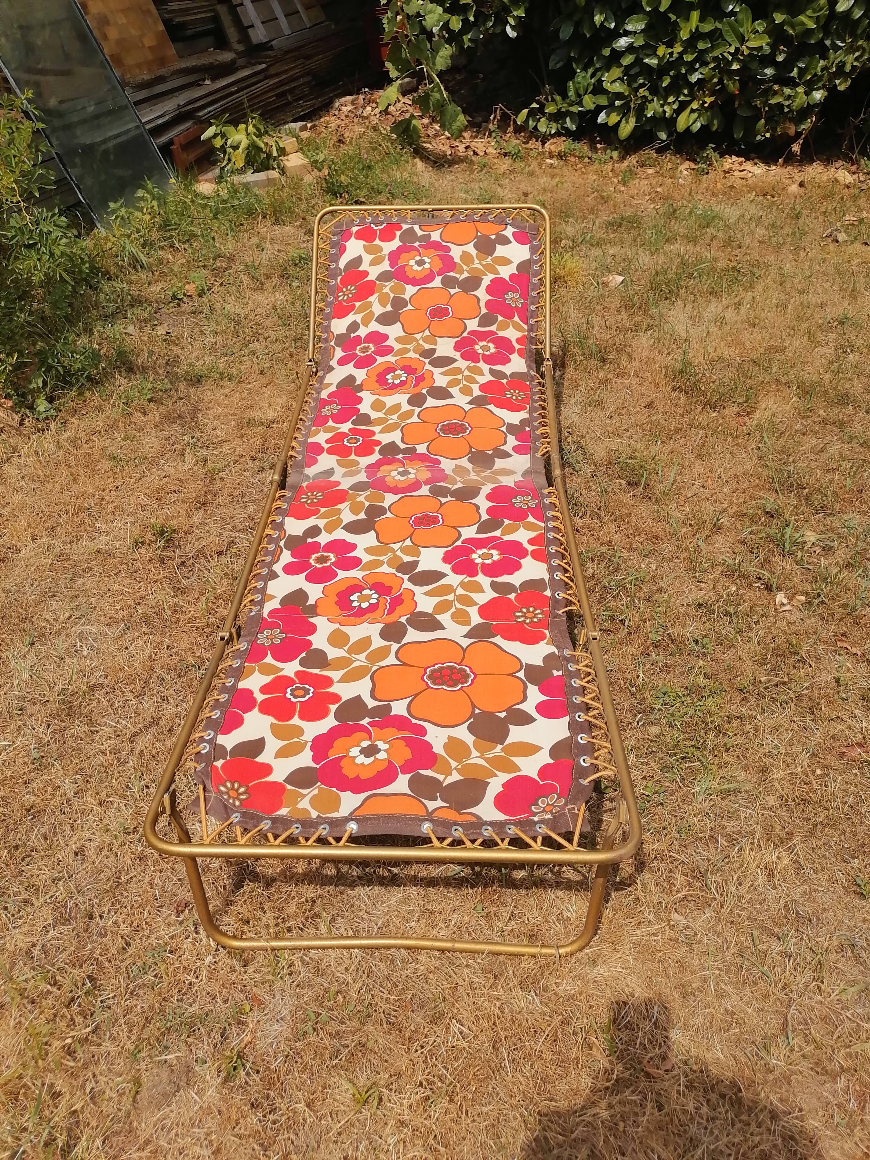 Folding bed lafuma vintage flowers