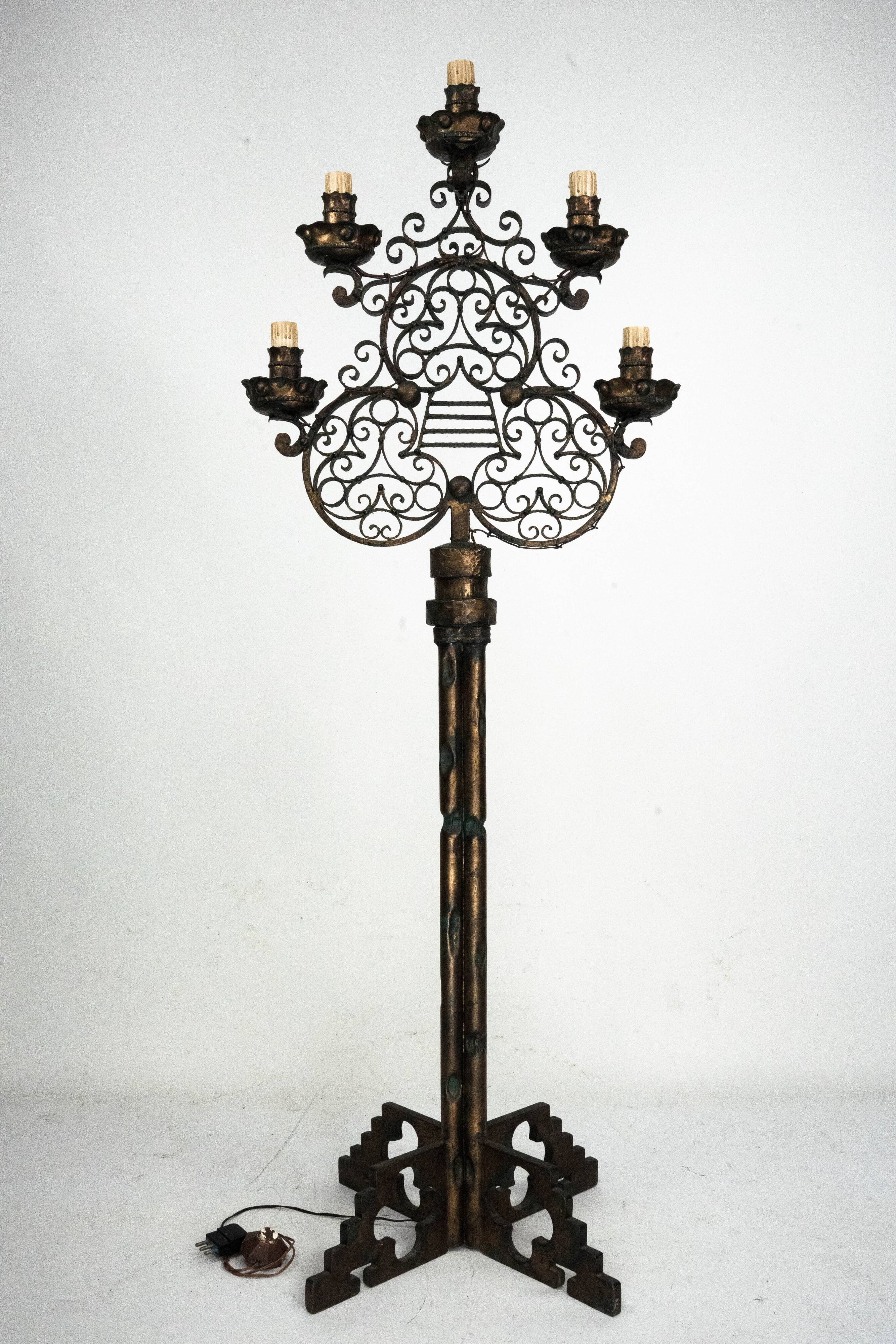 Rare Italian Brutalist floor lamp by Longobard. Italy 1970s