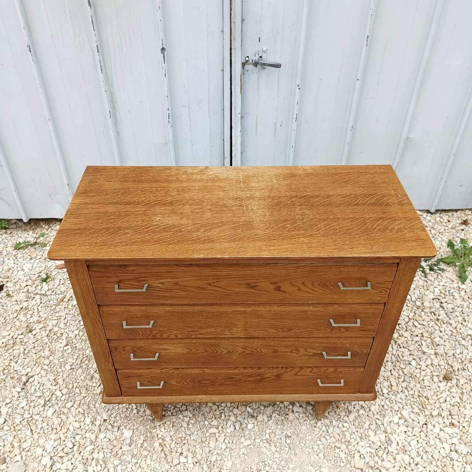 Chest of drawers