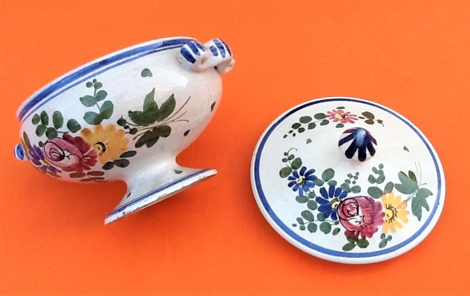 Small broth on pedestal Polychrome earthenware decorated with flower throws...