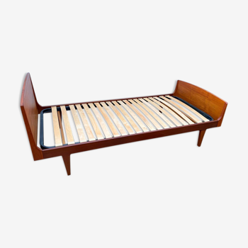 Single bed in Scandinavian NF teak 60s
