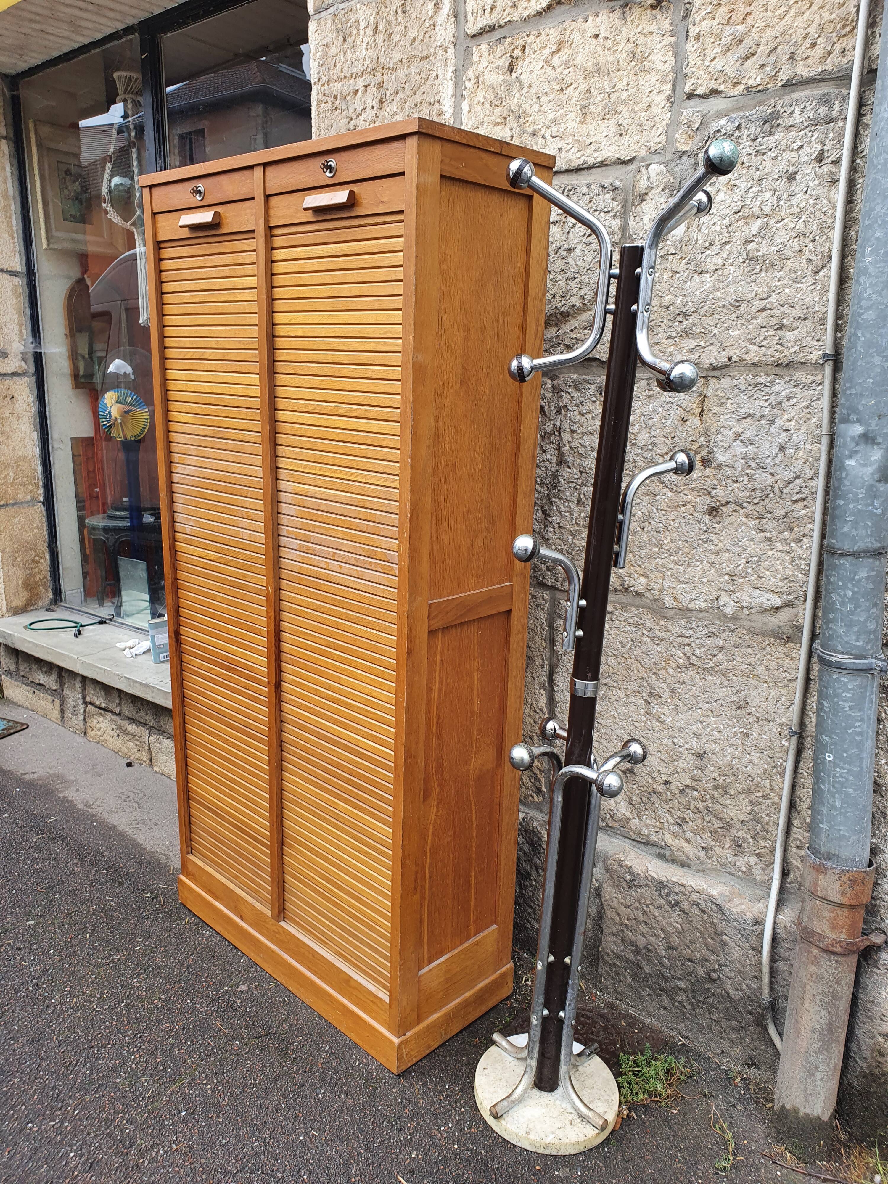 Vintage curtain binder