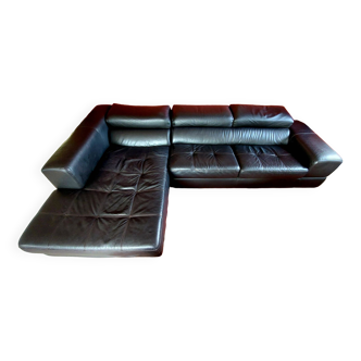 Leather sofa with chaise longue