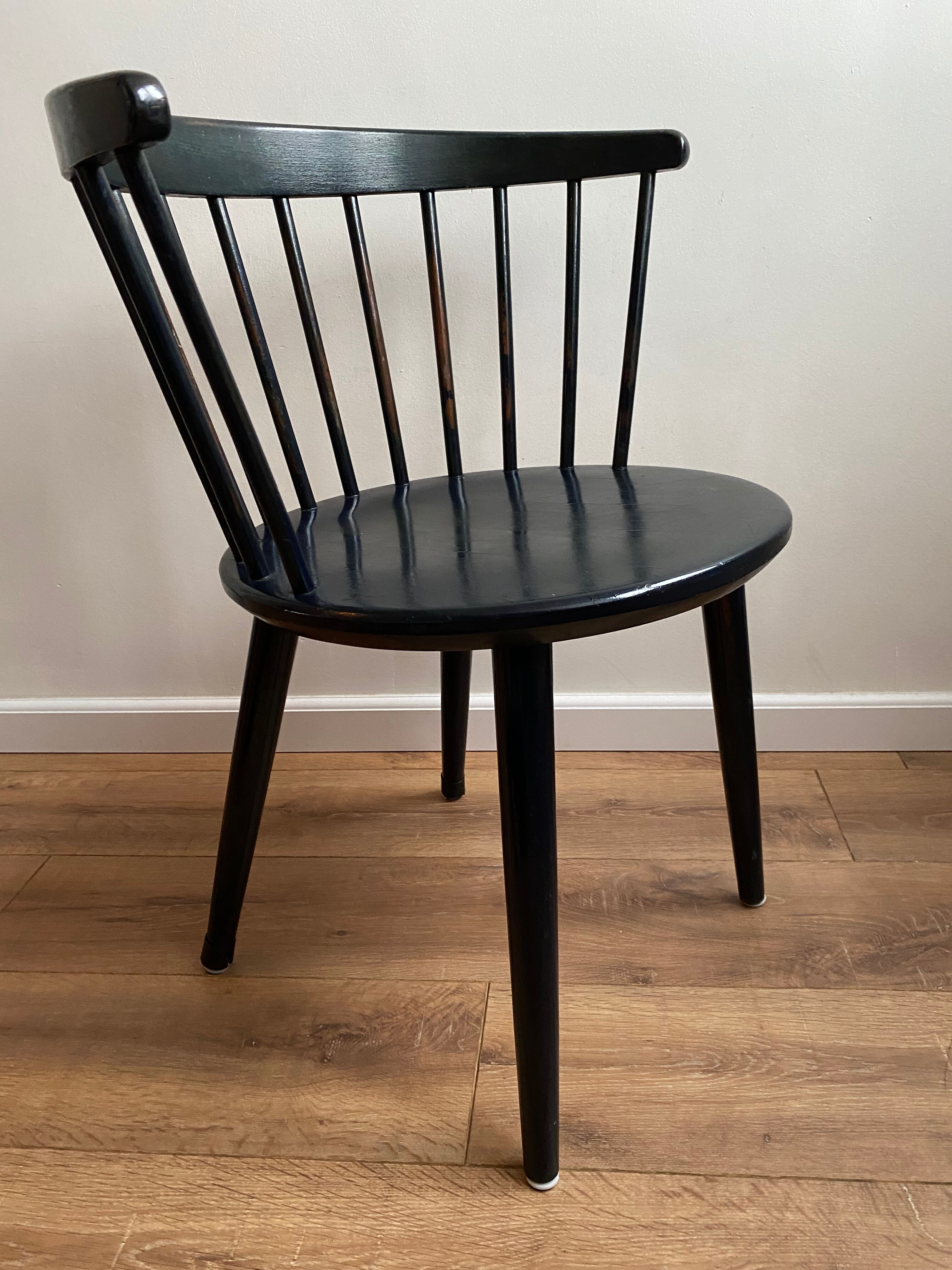 Mid-Century Scandinavian Spindle Back Side Chair from Nesto, 1960s