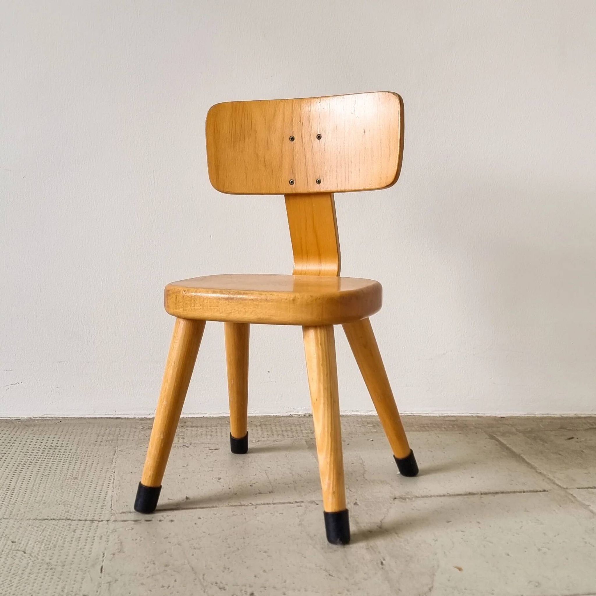 Schilte plywood school chair