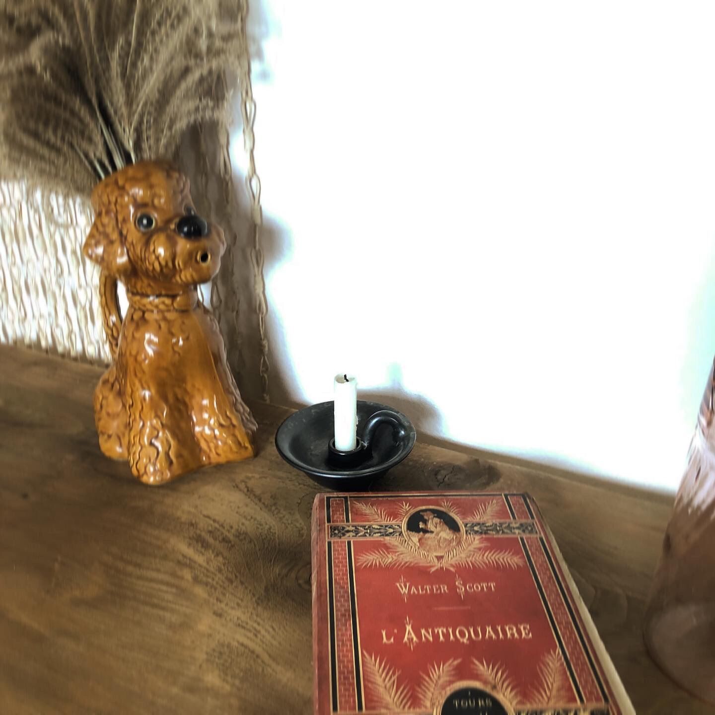 Black porcelain candle holder