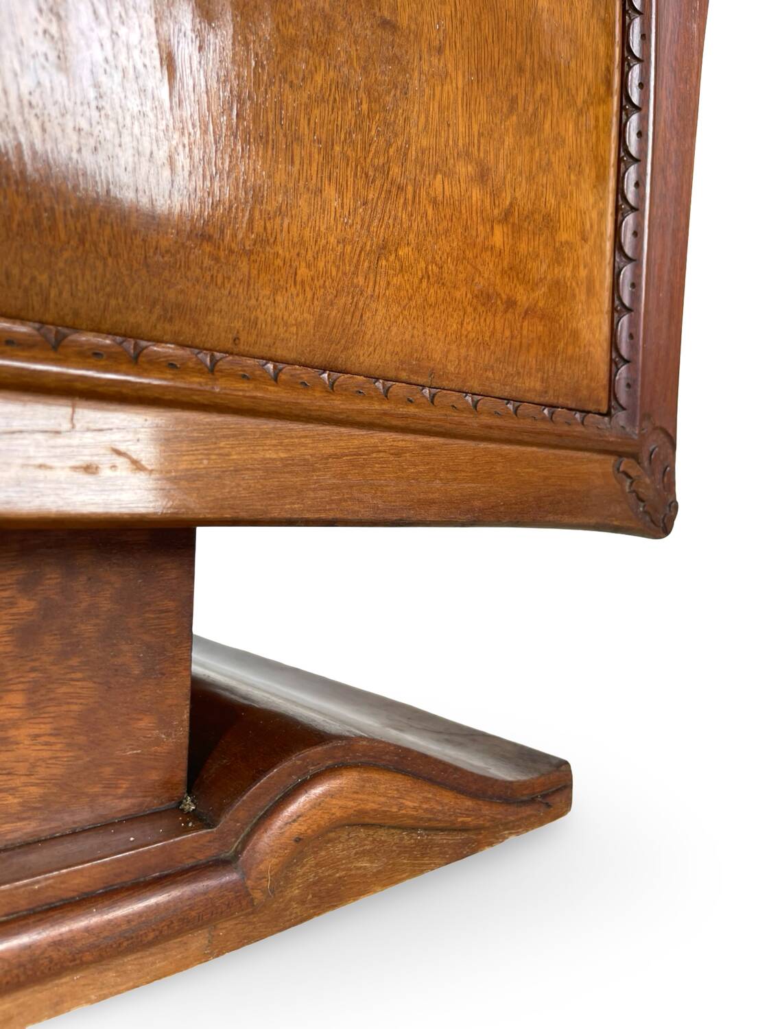 An art deco Italian chest of drawers, Italy 1950s