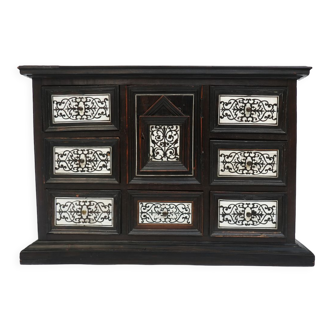 Travel cabinet XVIIth century, ebony and ivory