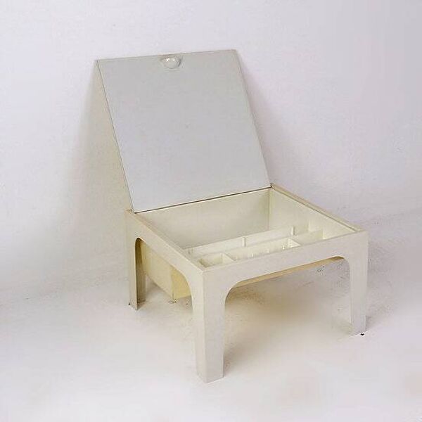 FLAIR ''Travailleuse'' Coffee Table 1970s