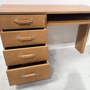 Bureau de style en placage de bois d'érable XX siècle