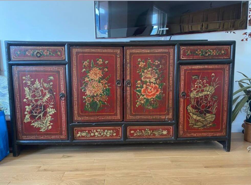 Buffet furniture / Chinese painting