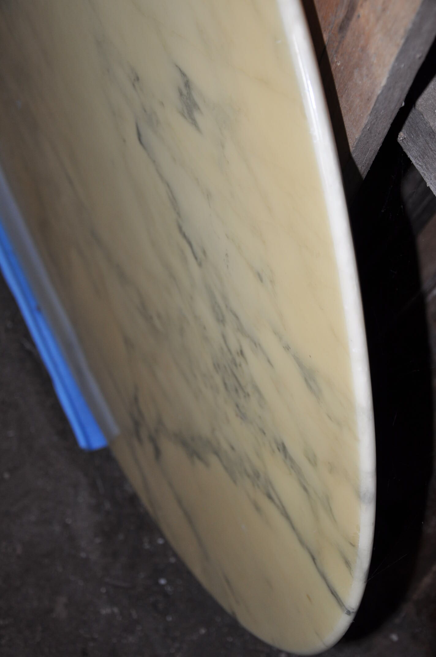 Meal table, oval, marble, 70