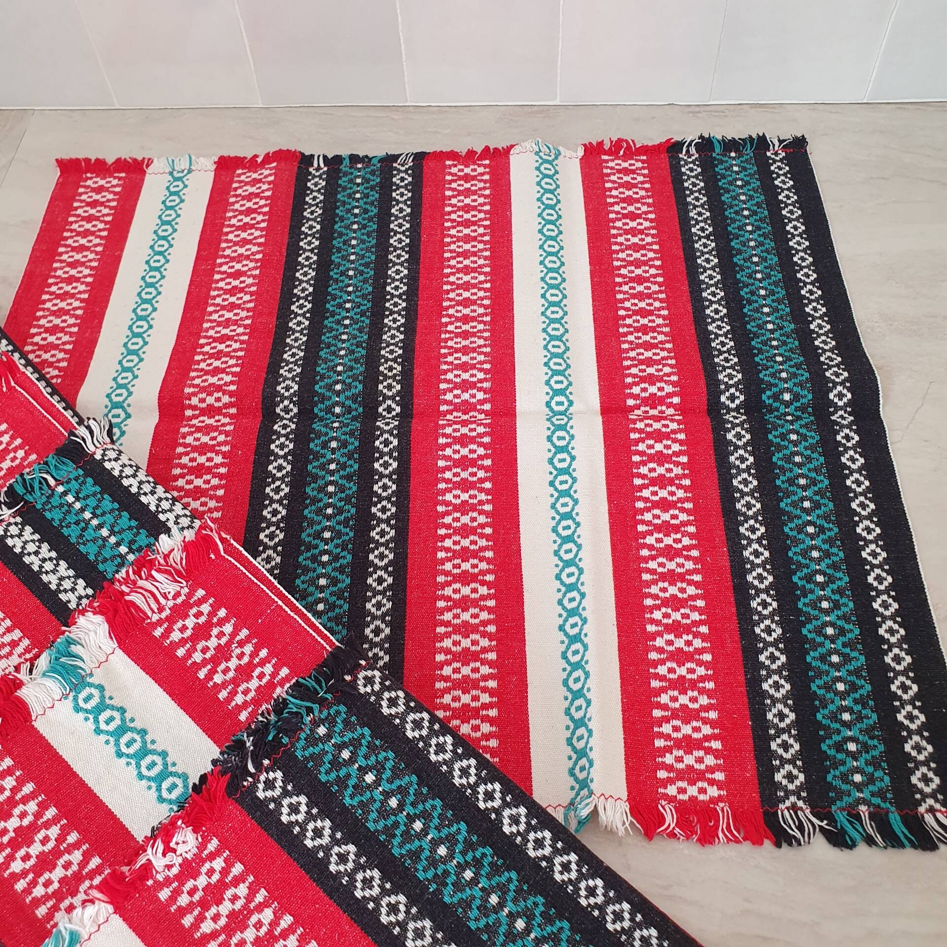 Set of 6 Catalan fabric napkins 48 x 42 cm red black green white