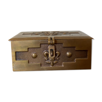 Jewelry box