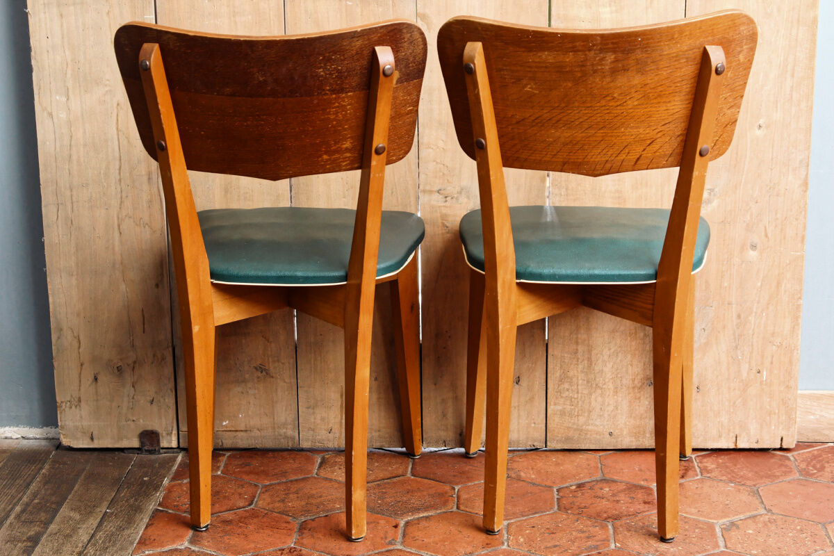Set of 2 chairs, moleskine and wood