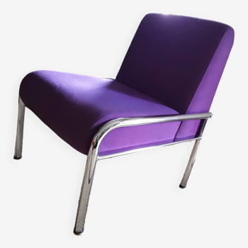 1970's Chaise en tissu violet avec pieds chromés