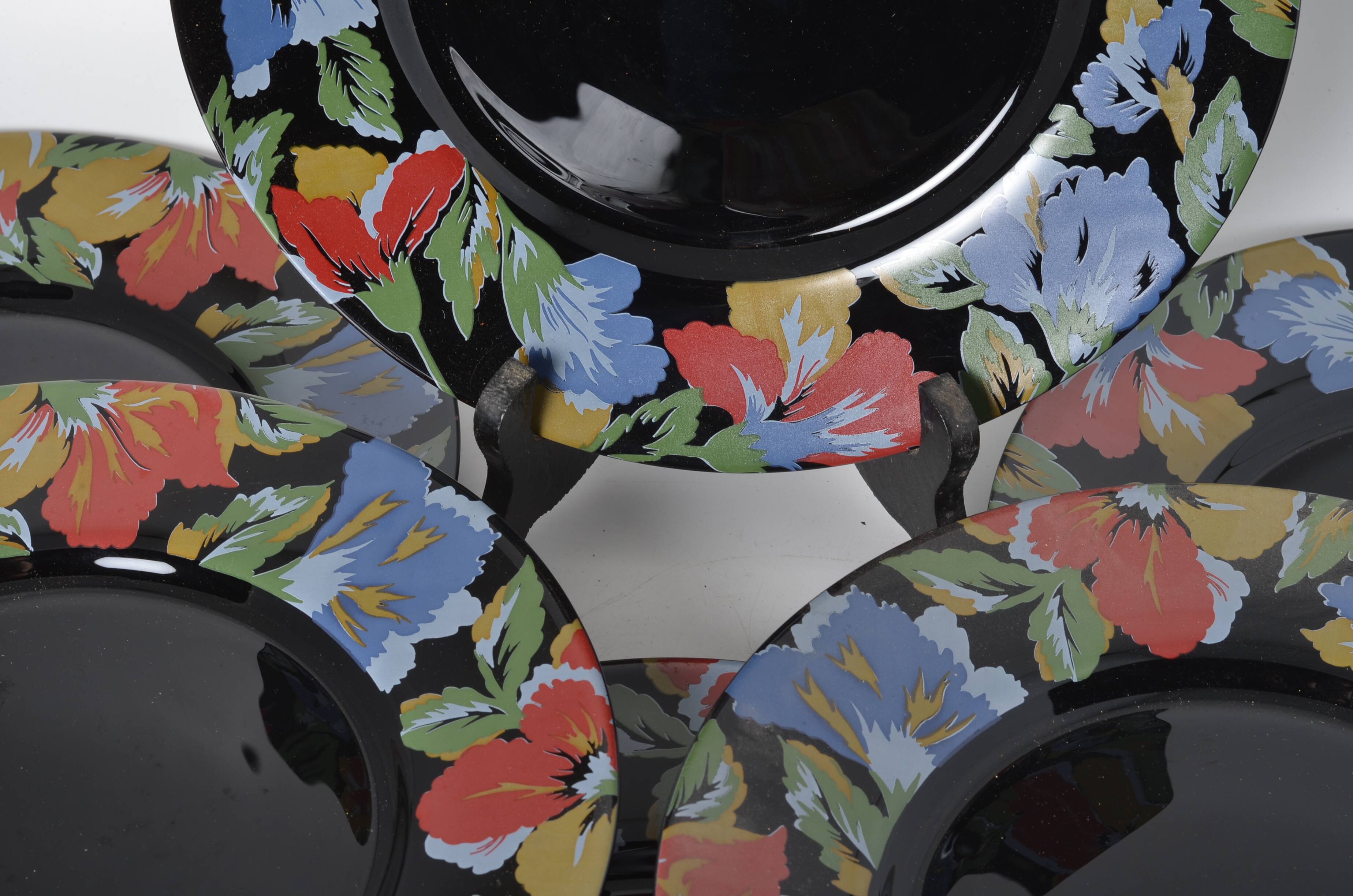 Arcoroc black dinner plates