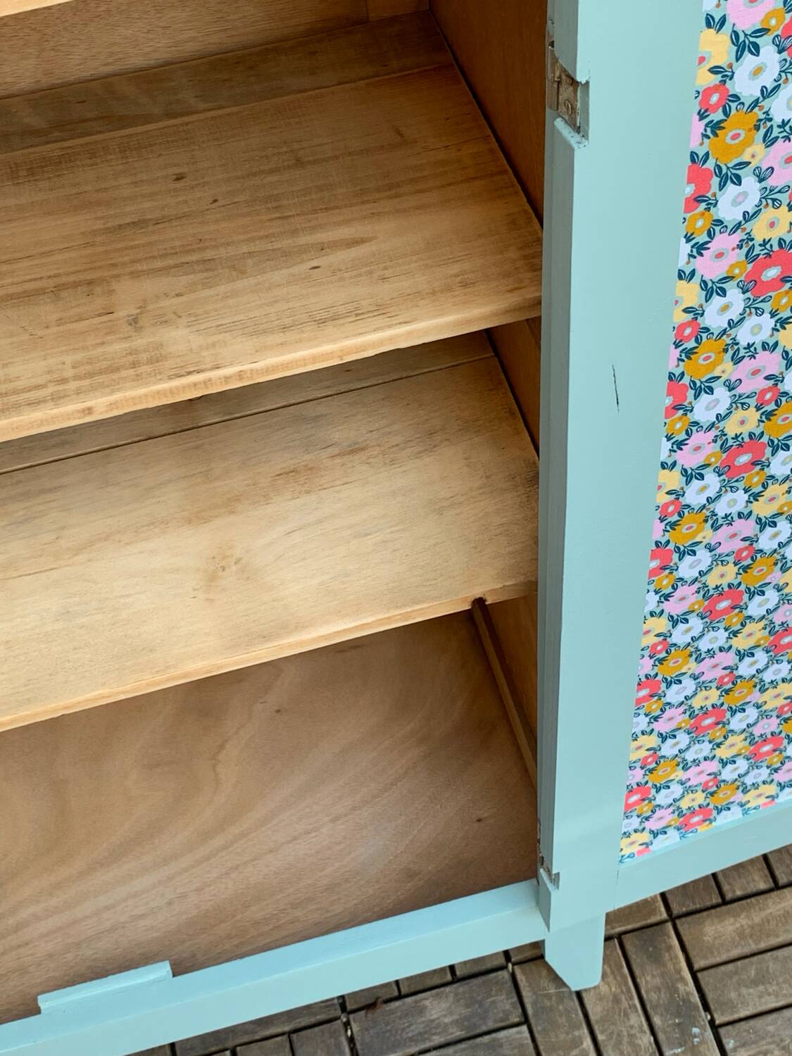 Armoire parisienne vintage bleu vert grisé