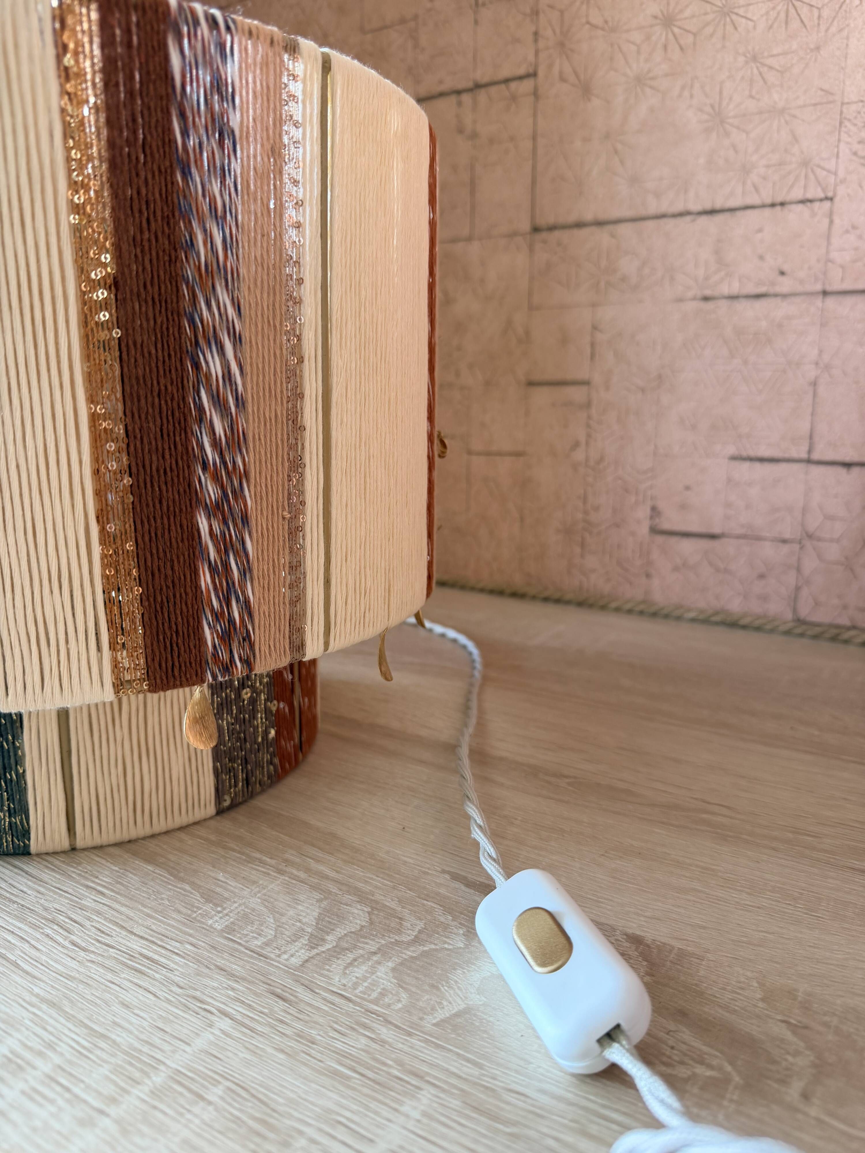 Table lamp