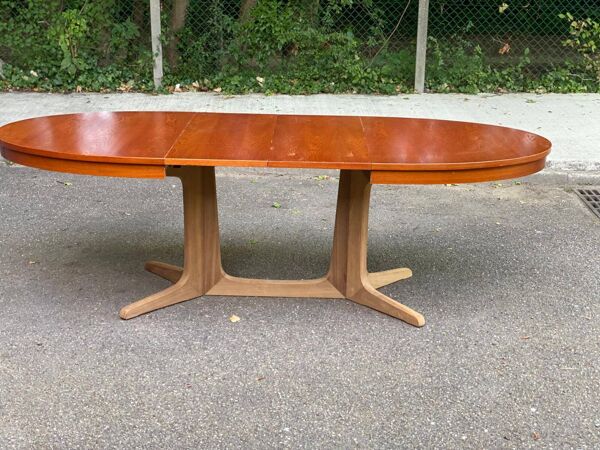 Table scandinave ovale extensible Baumann teck 240cm 1980