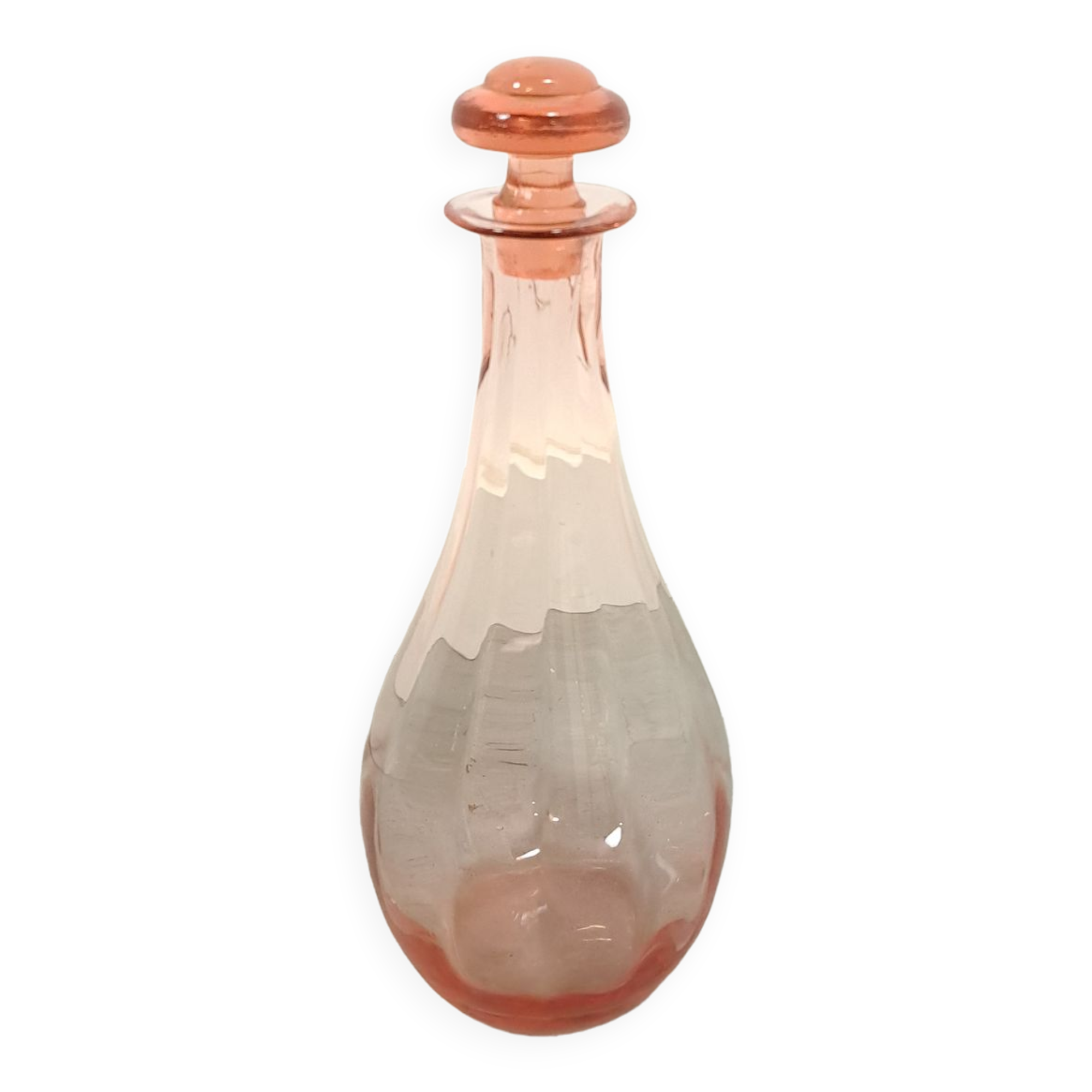 Carafe en verre rose vintage