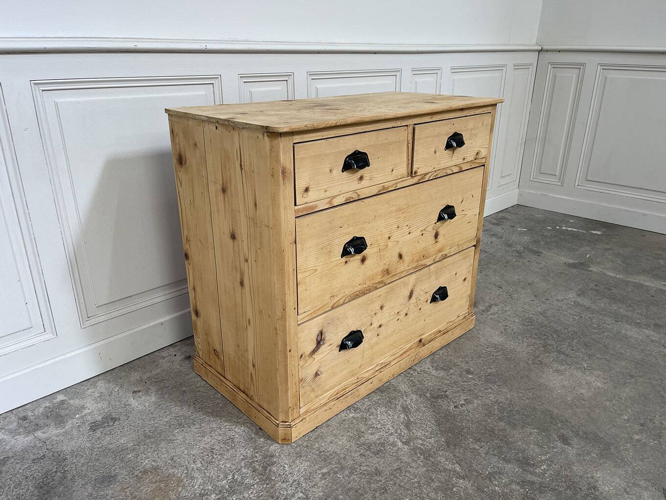 Small chest of drawers pine craft furniture from 1940