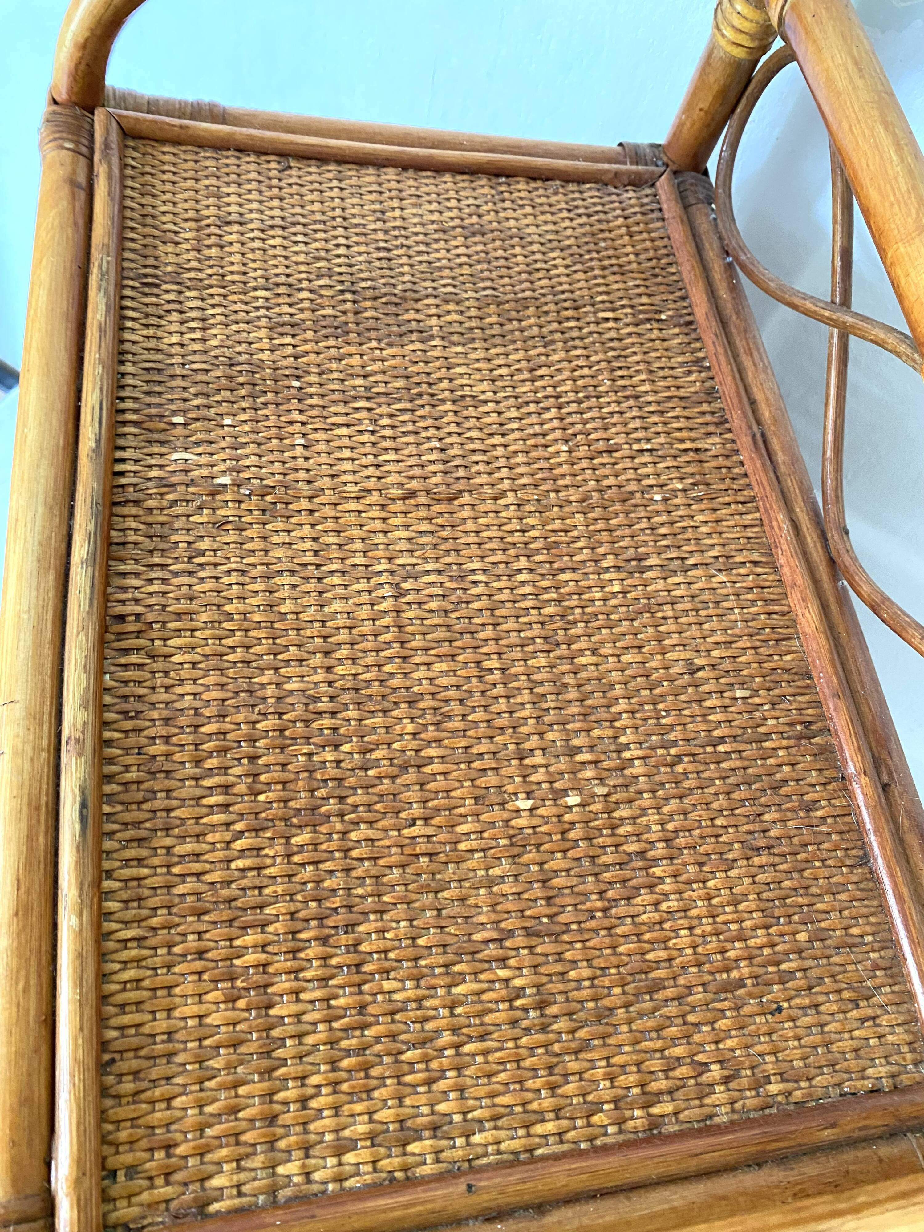 Commode en rotin , chiffonnier 3 tiroirs