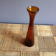 Vase en verre ambre