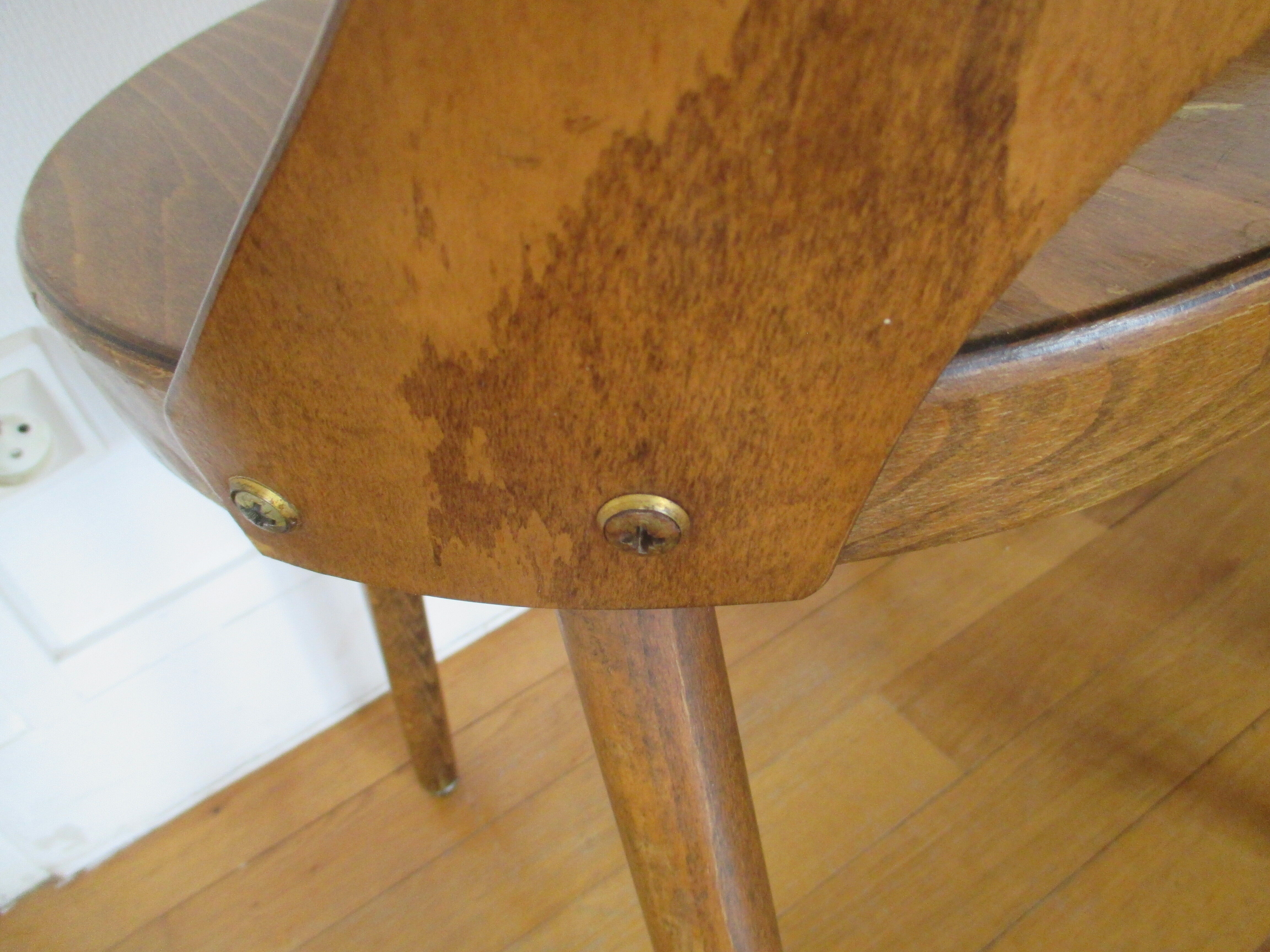 3 Trefle Bistrot Baumann chairs