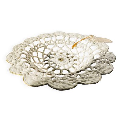 Vide poche en dentelle et céramique