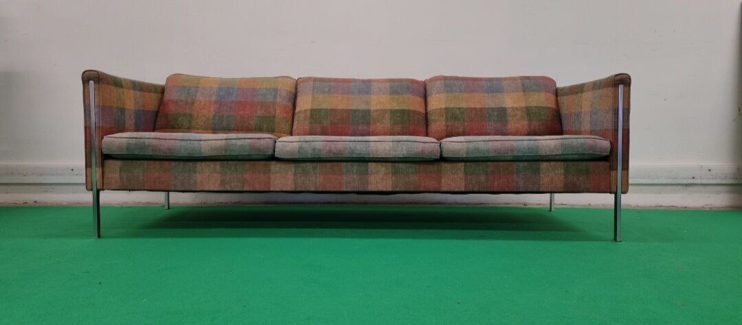 Pierre Paulin 442 3 seat sofa by Artifort