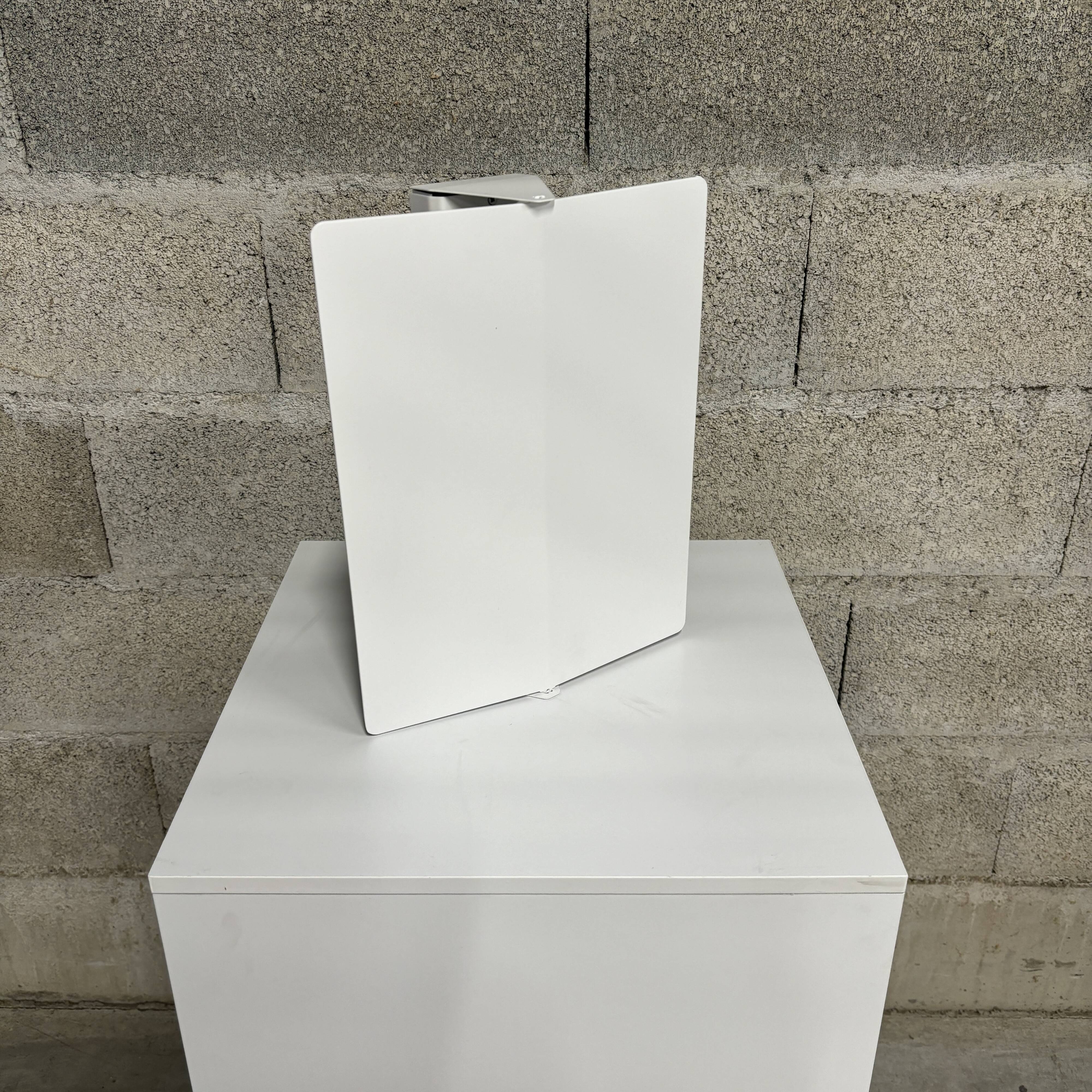 Wall lamp with double pivoting shutter - Nemo