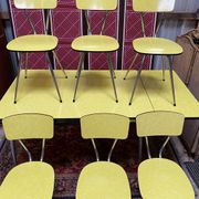 Ensemble formica jaune Roger Breton pour Tublac, table, 6 chaises, 2 tabourets, années 60