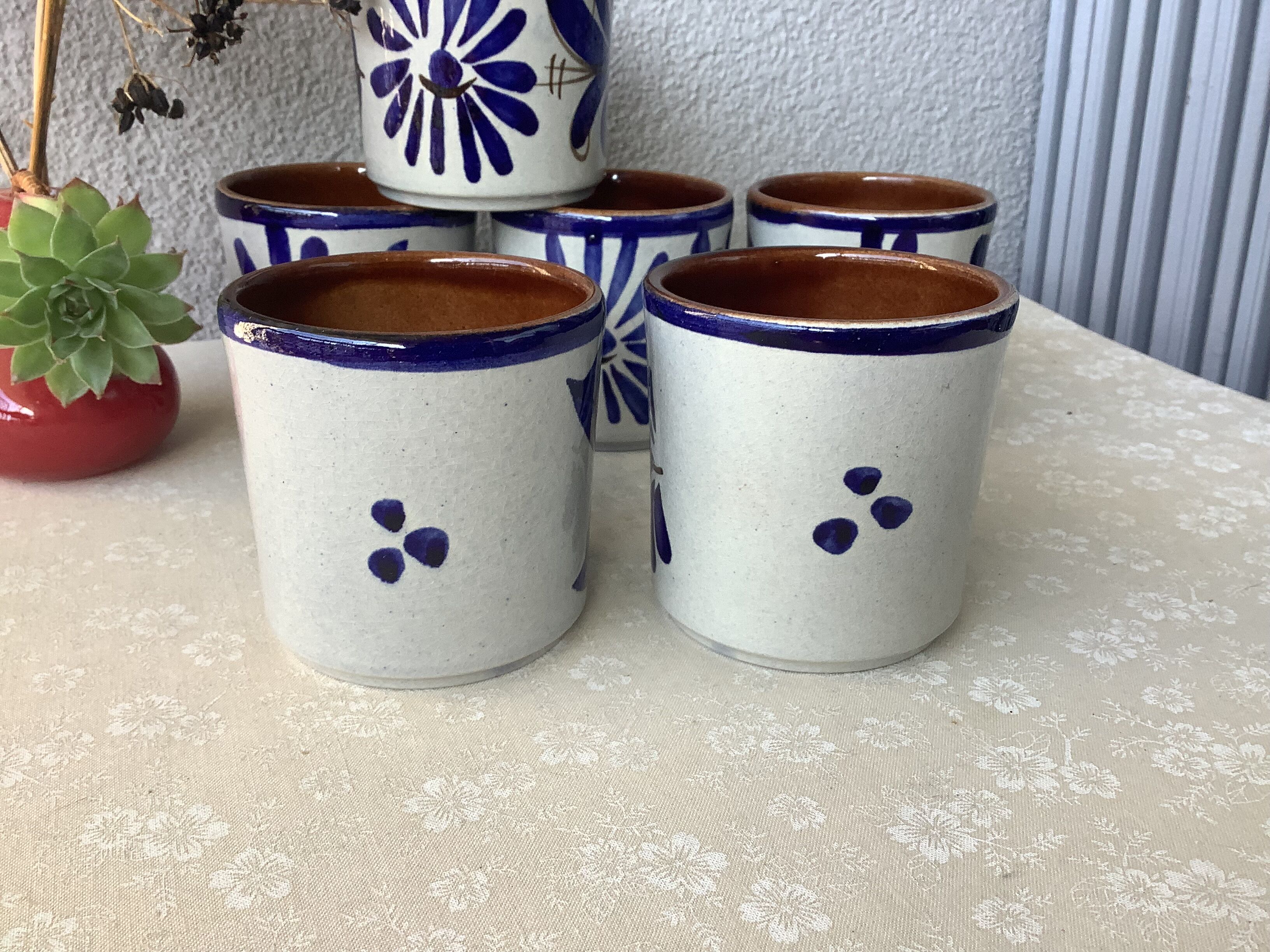 Hand-painted hand-painted hand-painted ceramic cup glasses