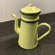 Cafetière émaillée
