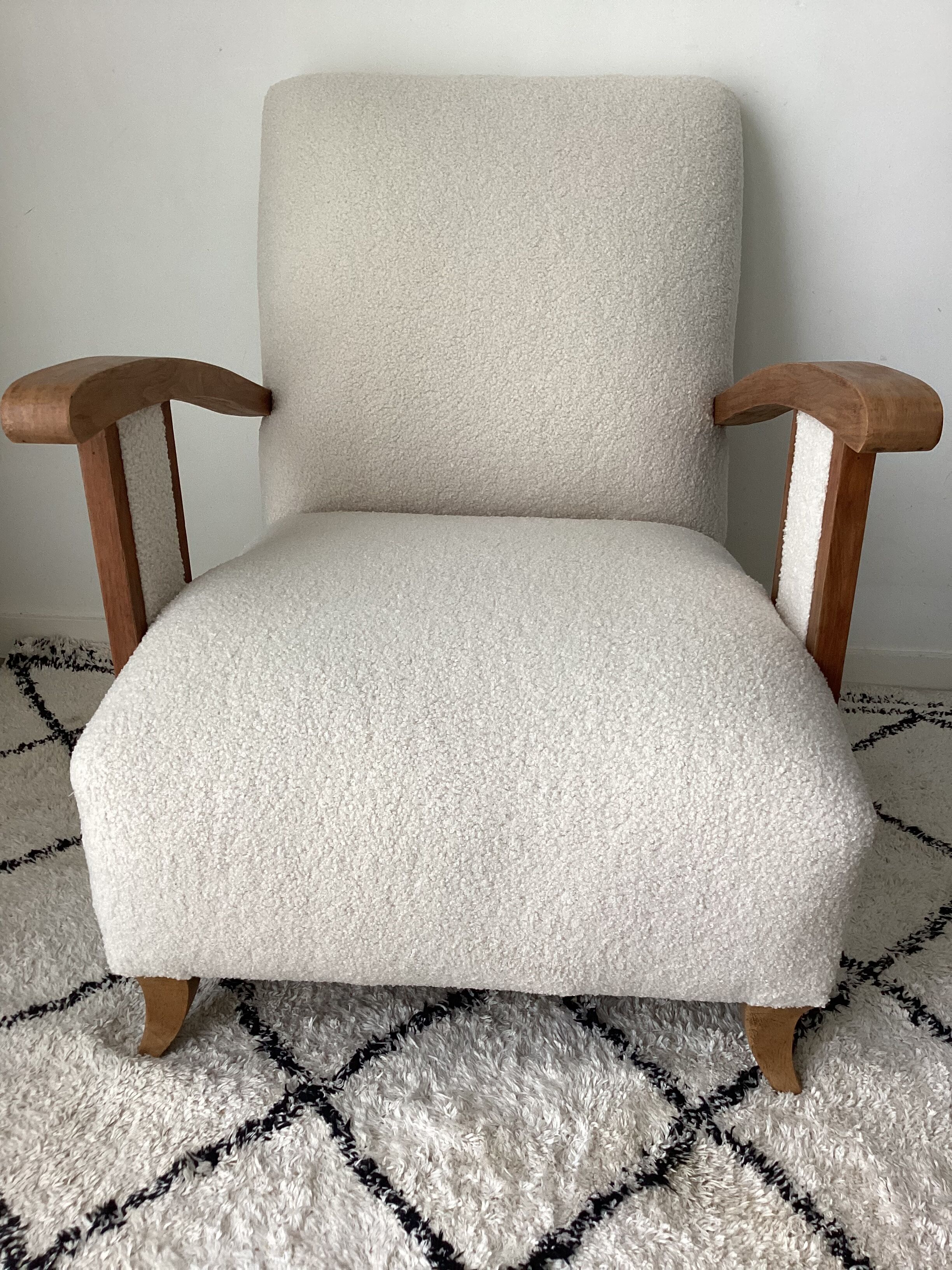 Vintage armchair completely restored with a French terry fabric