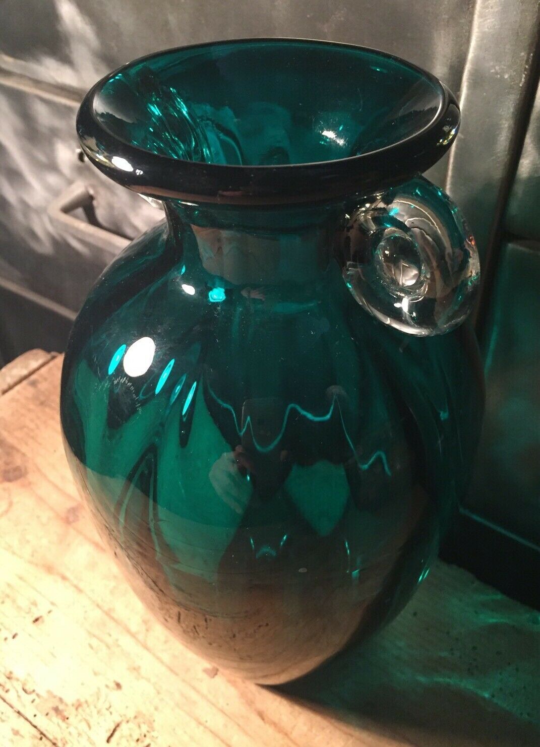 Vase verre soufflé ansé bleu canard
