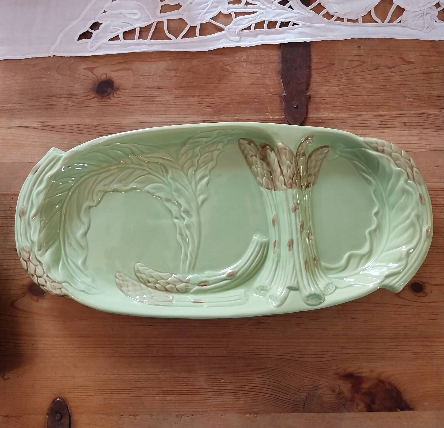 Dish and drainer for asparagus slip