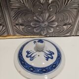 Tea mug with Chinese lid.