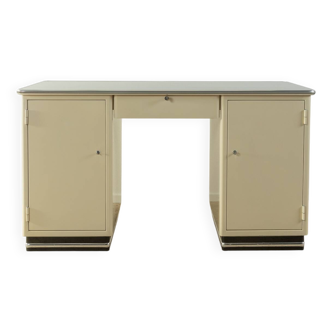 50s Doctors Desk