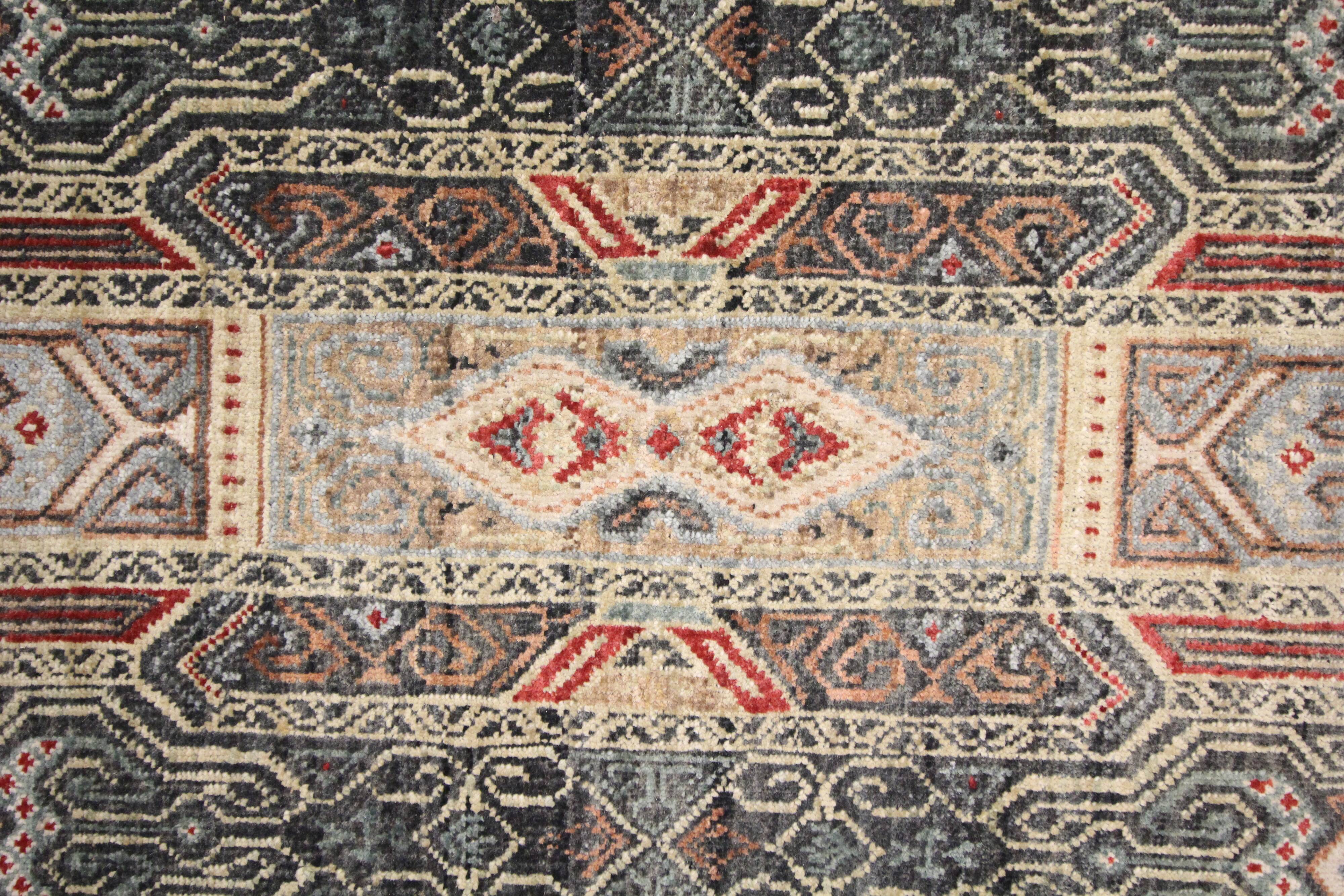 Handmade Traditional Indian Area Rug Fine Oriental Wool Carpet- 122x187cm